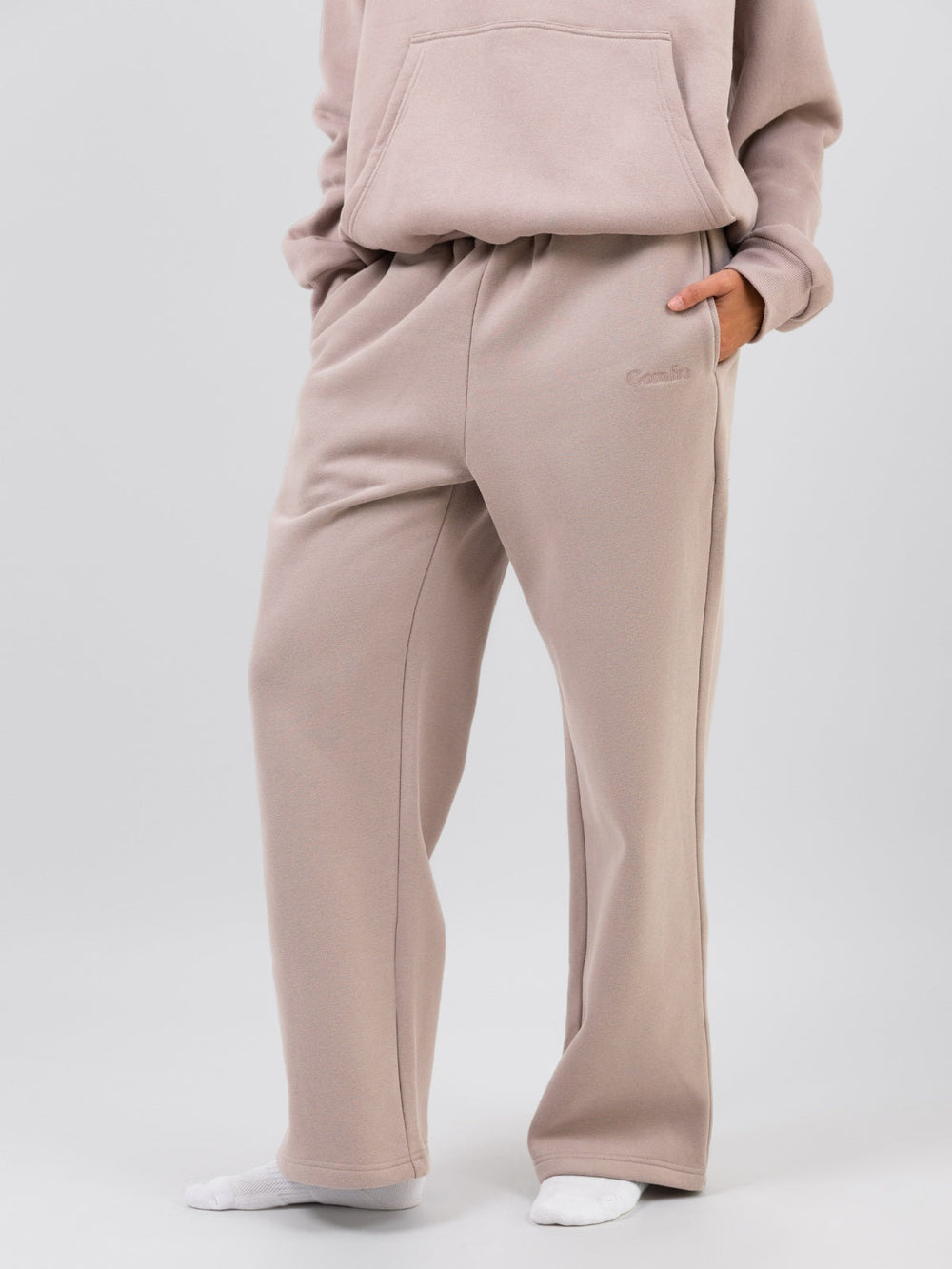 Signature Straight Leg Sweatpants