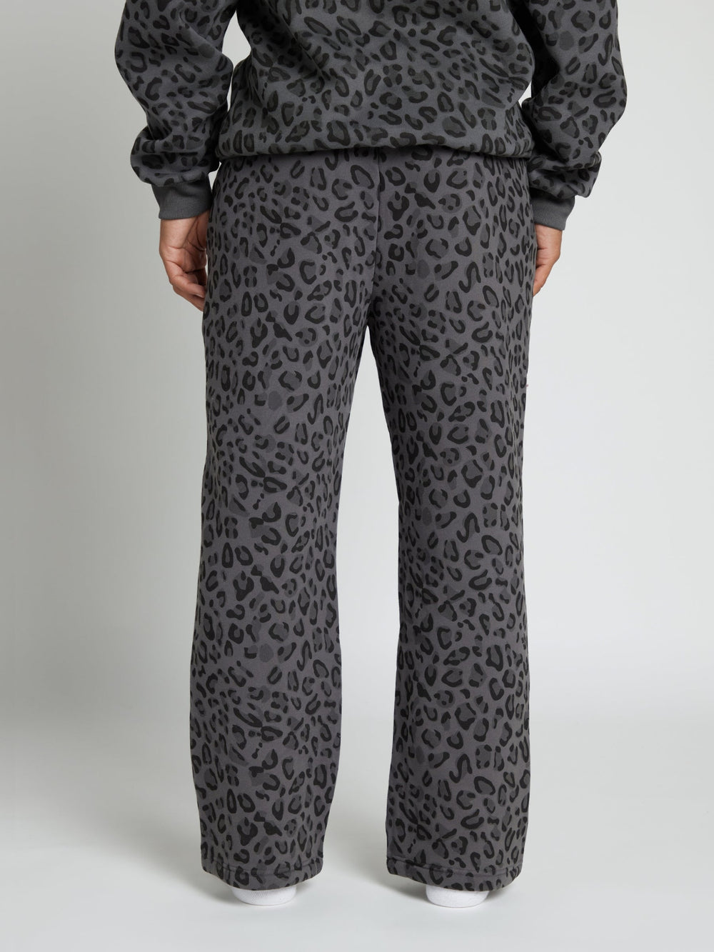 Minimalist Straight Leg Sweatpants